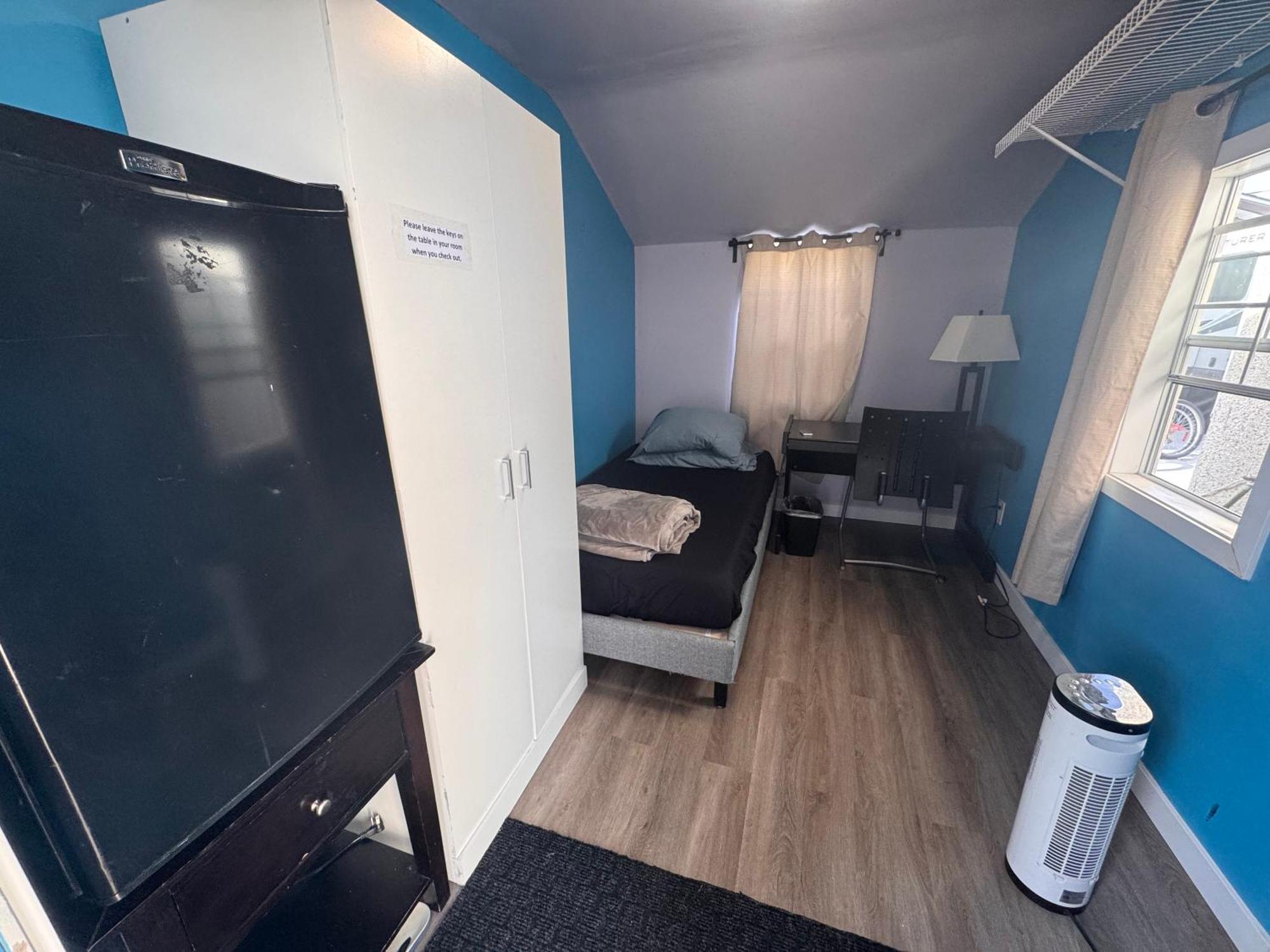 Ranny'S Private Rooms Calgary Exterior photo