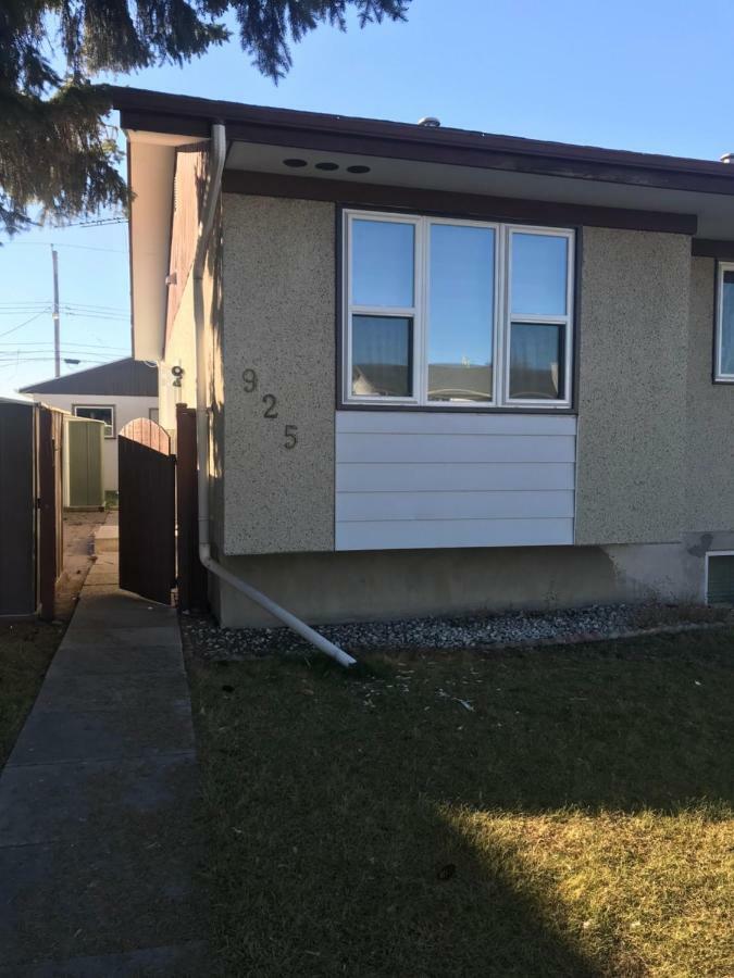 Ranny'S Private Rooms Calgary Exterior photo